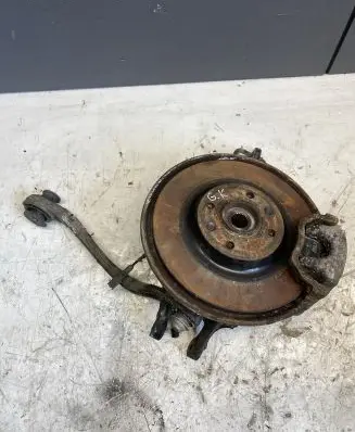 Peugeot 3008 I Rear wheel hub spindle/knuckle 