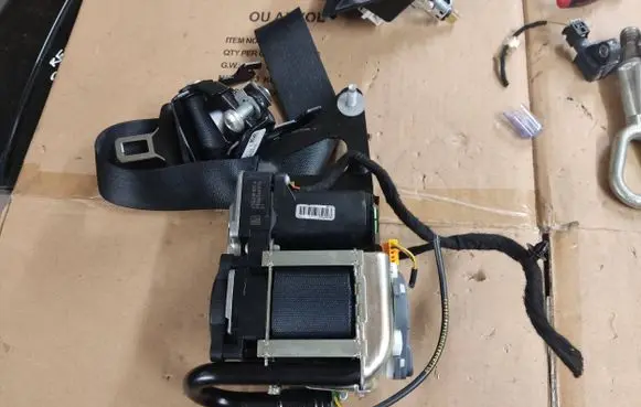 Mercedes-Benz E W238 Front seatbelt 634523300 0589P1000250