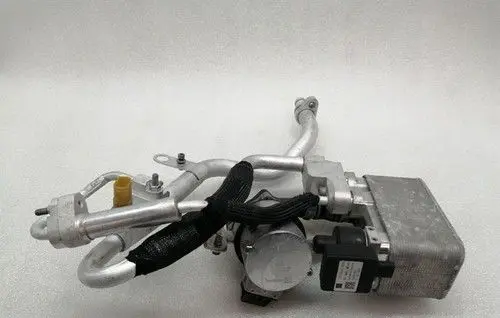 Ferrari Purosangue Coolant radiator