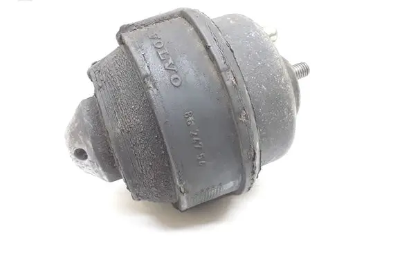 Volvo S60 Engine mount bracket 8624754