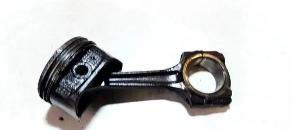Citroen Xsara Picasso Piston with connecting rod 36L7 382BY