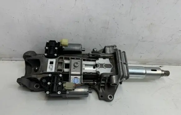 Mercedes-Benz C AMG W205 Steering wheel axle A2054608801