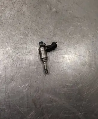 KIA Ceed Fuel injector 353102b130