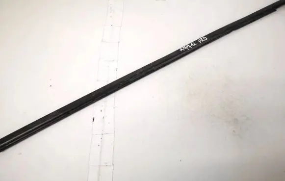 Mazda 3 I Front door glass trim molding 