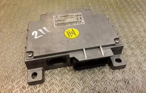 Mercedes-Benz E W211 Phone control unit/module 2118205885 A2118205885