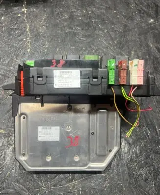Mercedes-Benz S W221 Fuse module A2215402250 08022153 A2215450001