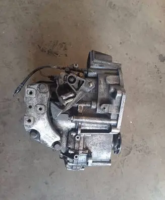 Volkswagen PASSAT B6 Manual 6 speed gearbox JLU