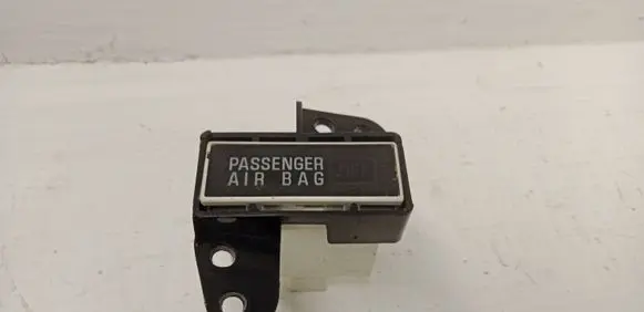 Mitsubishi Grandis Passenger airbag on/off switch R3311