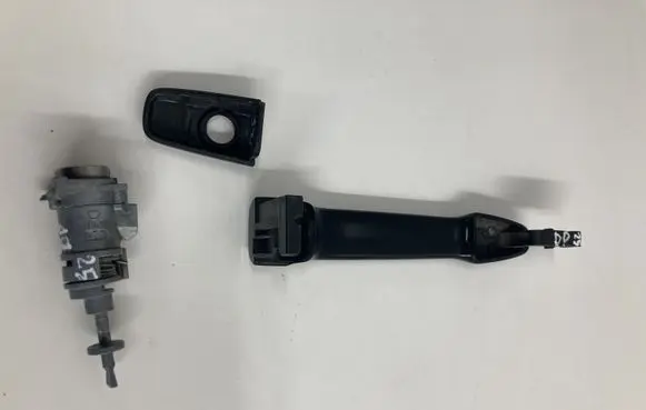Mitsubishi Outlander Front door exterior handle