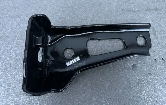 Nissan Patrol Y61 Bumper support mounting bracket corner 62271VC000