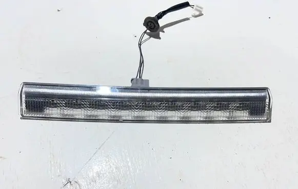 Toyota RAV 4 (XA50) Third/center stoplight