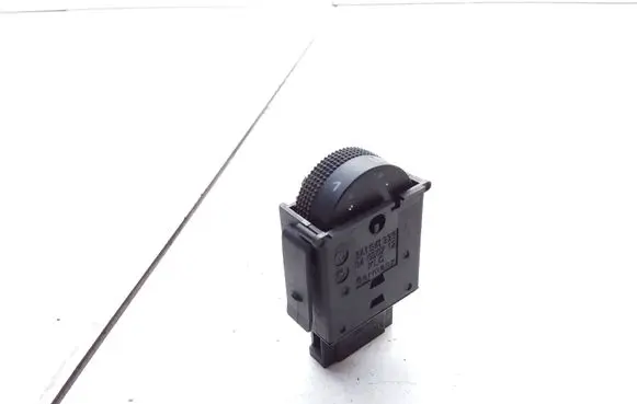 Volkswagen PASSAT B4 Headlight level height control switch 3A1941333 04050712
