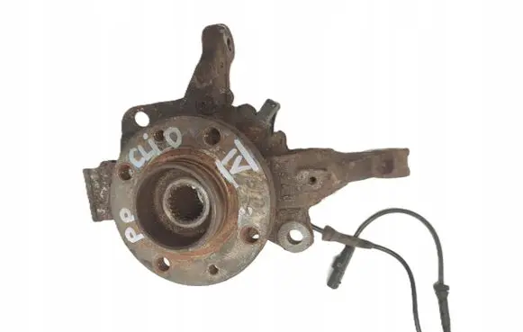 Renault Clio IV Front wheel hub spindle knuckle