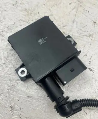 BMW 5 E60 E61 Glow plug pre-heat relay 132197