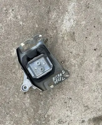 Opel Astra L Gearbox mount 9673768480