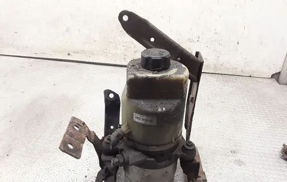 Ford Focus Electric power steering pump 4M513K514BD