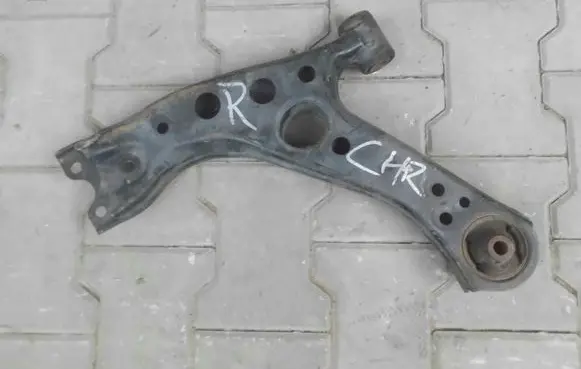 Toyota C-HR I Front lower control arm/wishbone 65566556