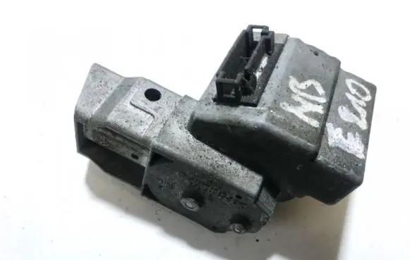Mercedes-Benz E W210 Steering wheel lock 