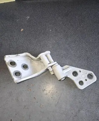 Peugeot Partner Rear door lower hinge 180623813