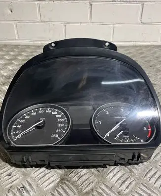 BMW 1 E81 E87 Speedometer (instrument cluster) 9166823 102495584 100213156