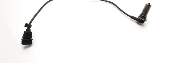 Volkswagen PASSAT B5 Crankshaft position sensor 028907319B