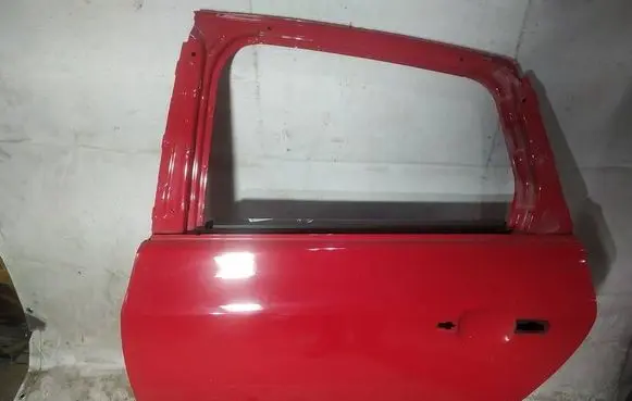 Opel Astra J Rear door raudonos