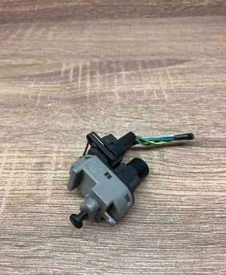 Ford Mondeo Mk III Brake pedal sensor switch 1S7T13480AA