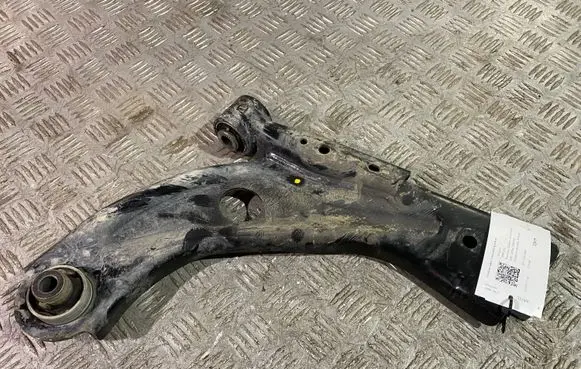Peugeot 3008 II Front lower control arm/wishbone