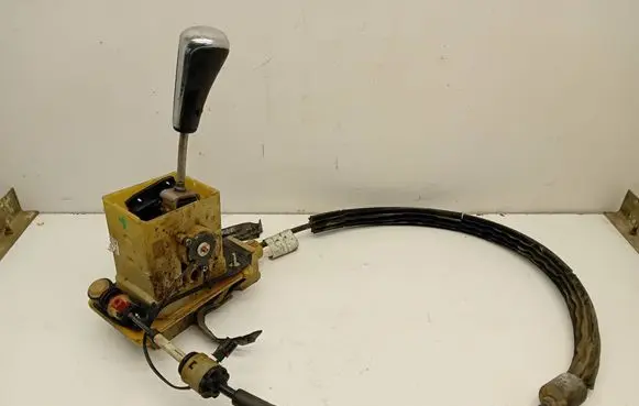 Peugeot 607 Gear shifter/selector