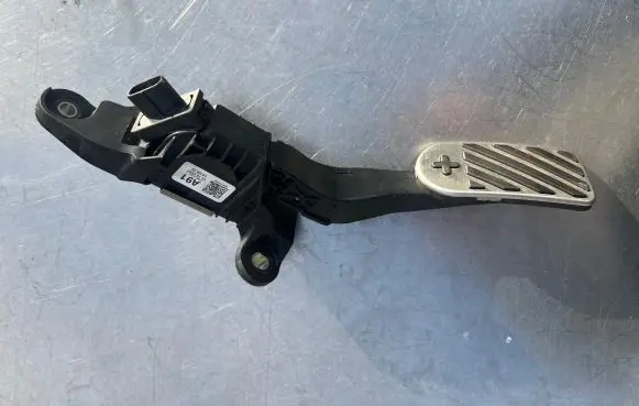 Hyundai Ioniq 5 Accelerator throttle pedal 00136810 220915