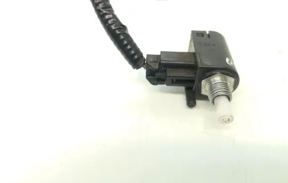 Lexus IS 220D-250-350 Brake pedal sensor switch