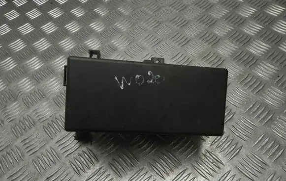 Nissan Navara D40 Fuse box set 63564198 G4750