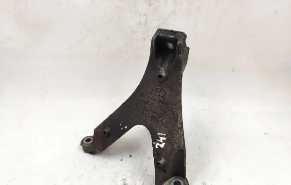 Audi A4 S4 B7 8E 8H Engine mounting bracket 8E0199308AF 89901 A1S112C01