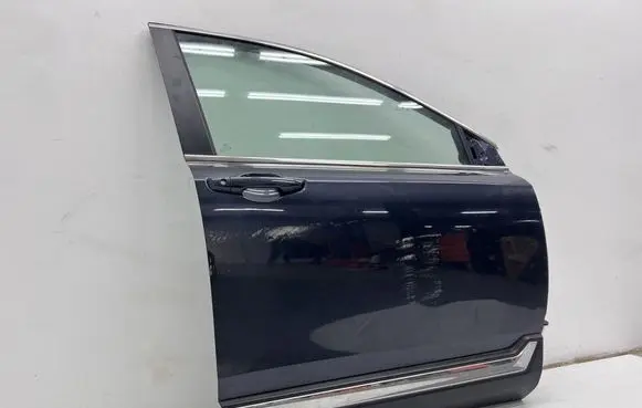 Honda CR-V Front door 