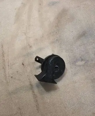 Audi A8 S8 D2 4D Horn signal 