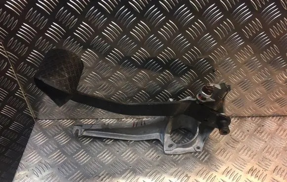 Mercedes-Benz S W126 Brake pedal 1262902419 A1262902419