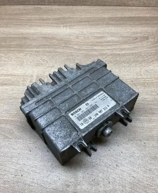 Volkswagen Golf III Engine control unit/module ECU 1H0907311P 0261203707