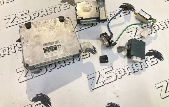 Lexus IS 200-300 Engine control unit/module 8966153210