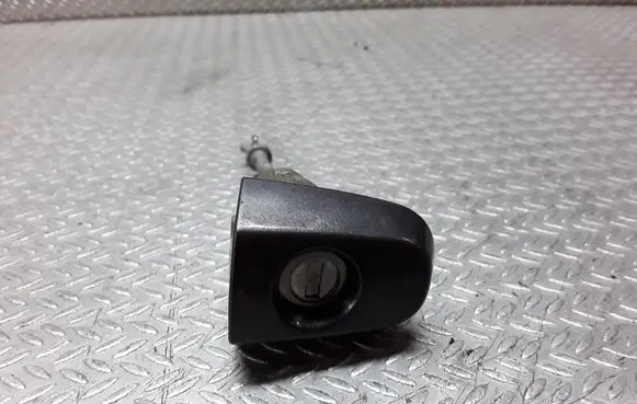 Toyota Avensis T250 Front door lock (next to the handle) 