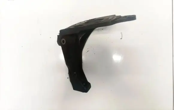 Volkswagen PASSAT B3 Engine mounting bracket