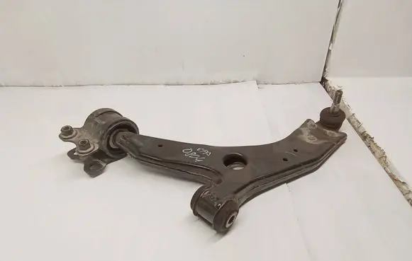 Ford Focus C-MAX Front lower control arm/wishbone