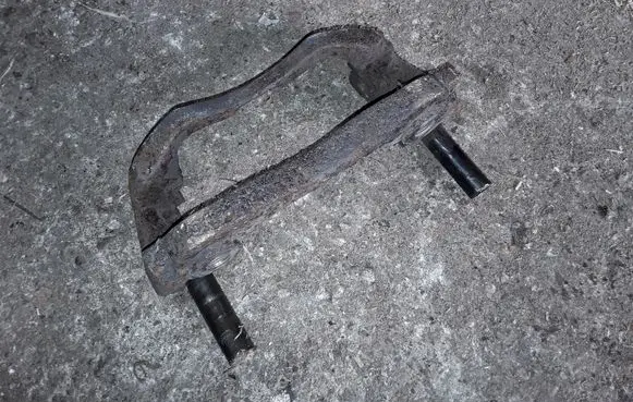 Peugeot Boxer Front Brake Caliper Pad/Carrier NOCODE