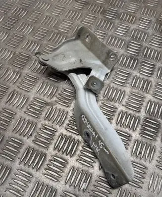 Nissan Qashqai Engine bonnet/hood hinges 