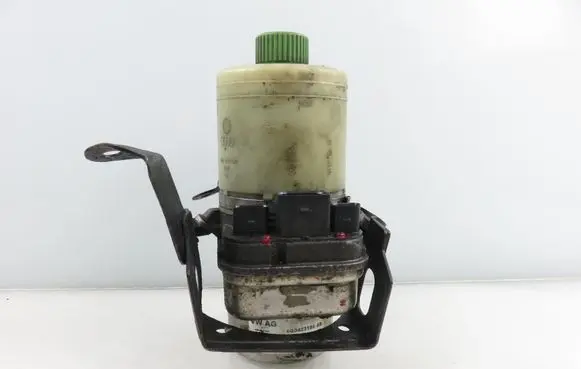Volkswagen Polo IV 9N3 Power steering pump 6Q0423156AB