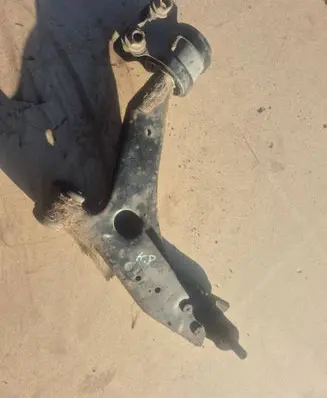 Ford Focus Front lower control arm/wishbone