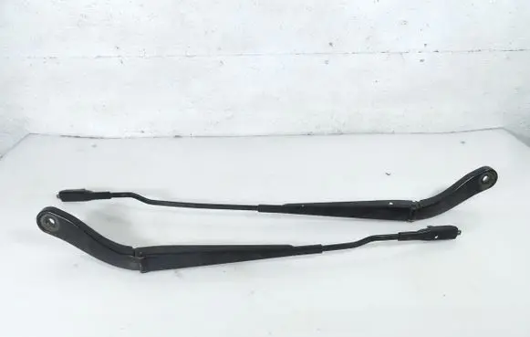Ford C-MAX II Front wiper blade arm AM51-17526-BD