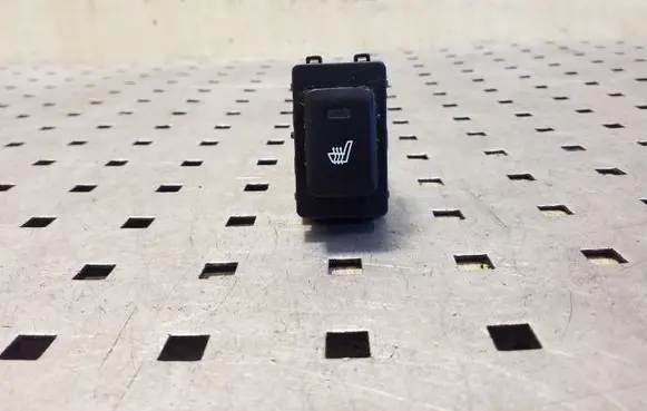 KIA Sportage Seat heating switch