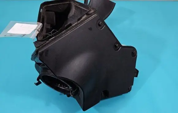 Air filter box