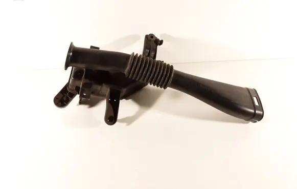 Mazda 3 I Air intake duct part Z60113200A 0142409250