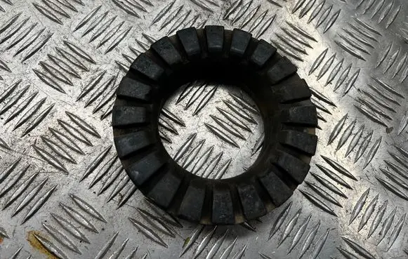 Ford Mondeo MK IV Rear coil spring rubber mount 6G915599BAA 6G915599